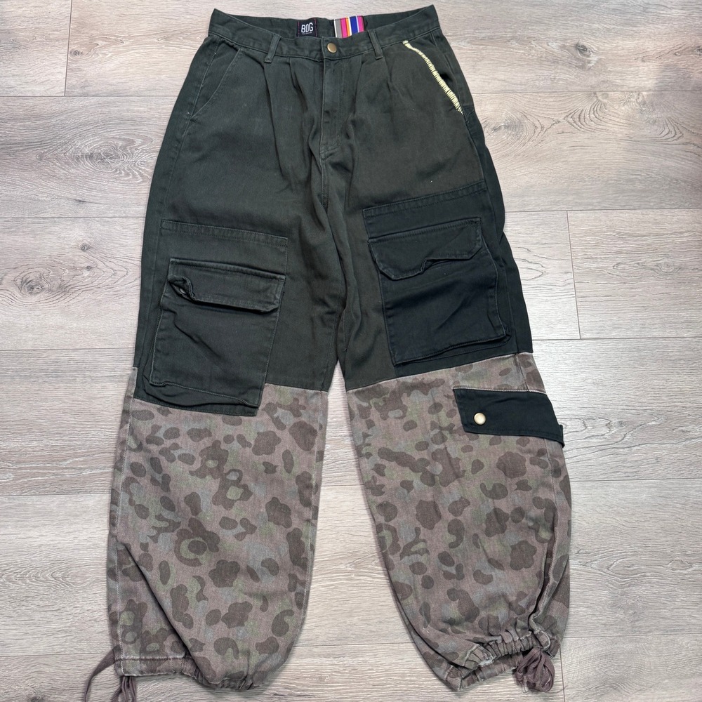 BDG Urban Outfitters Leopard Olive Baggy Cargo Pants Size 27